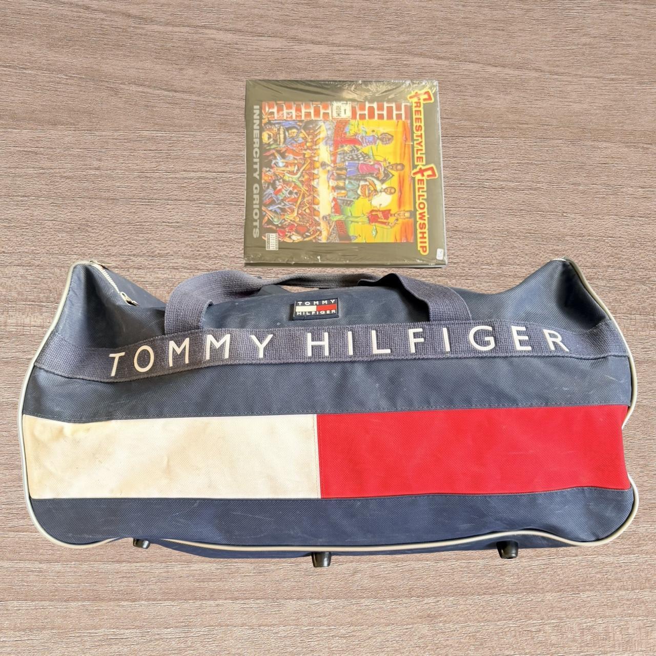 ◼️ Vintage Tommy Hilfiger Duffle Gym Bag