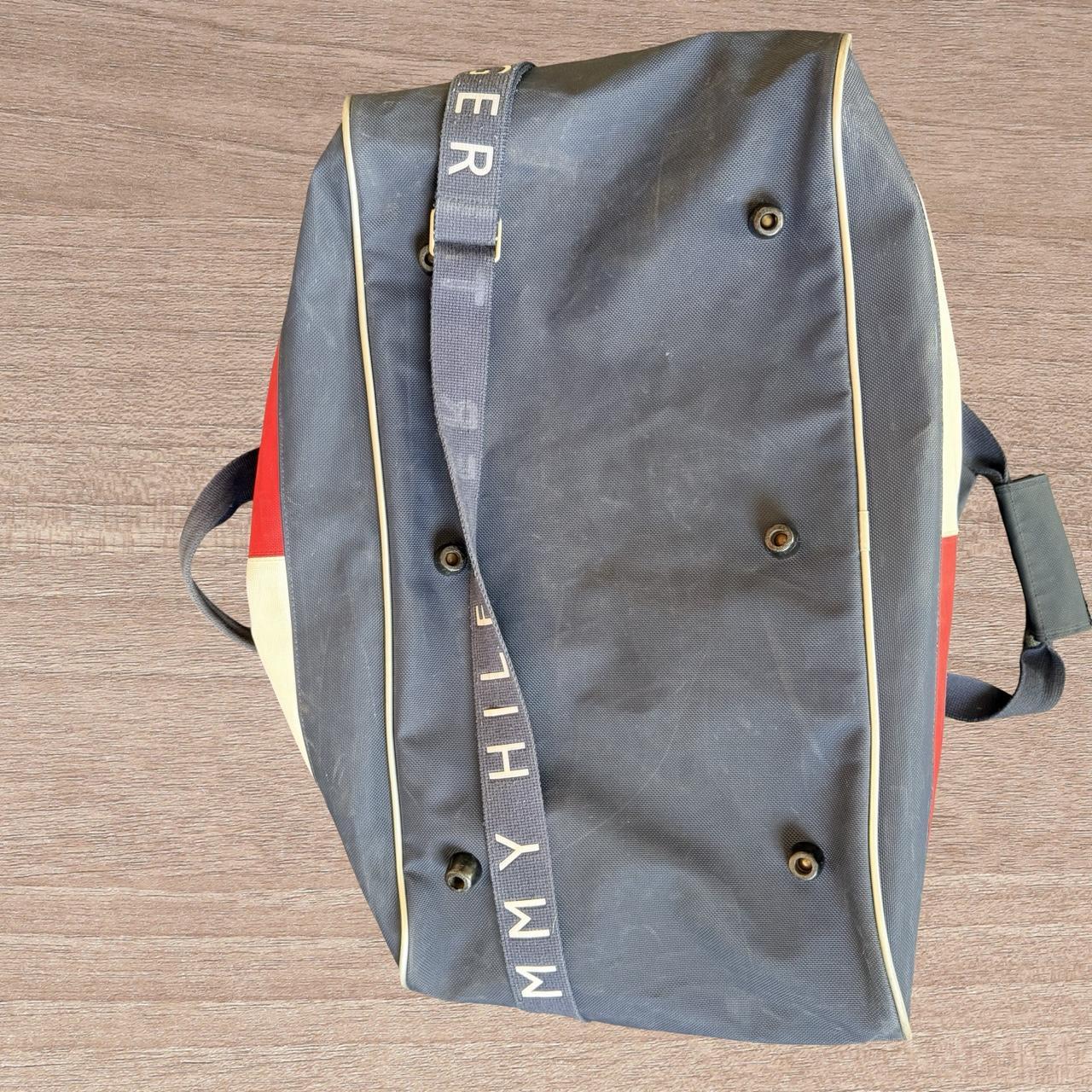 ◼️ Vintage Tommy Hilfiger Duffle Gym Bag