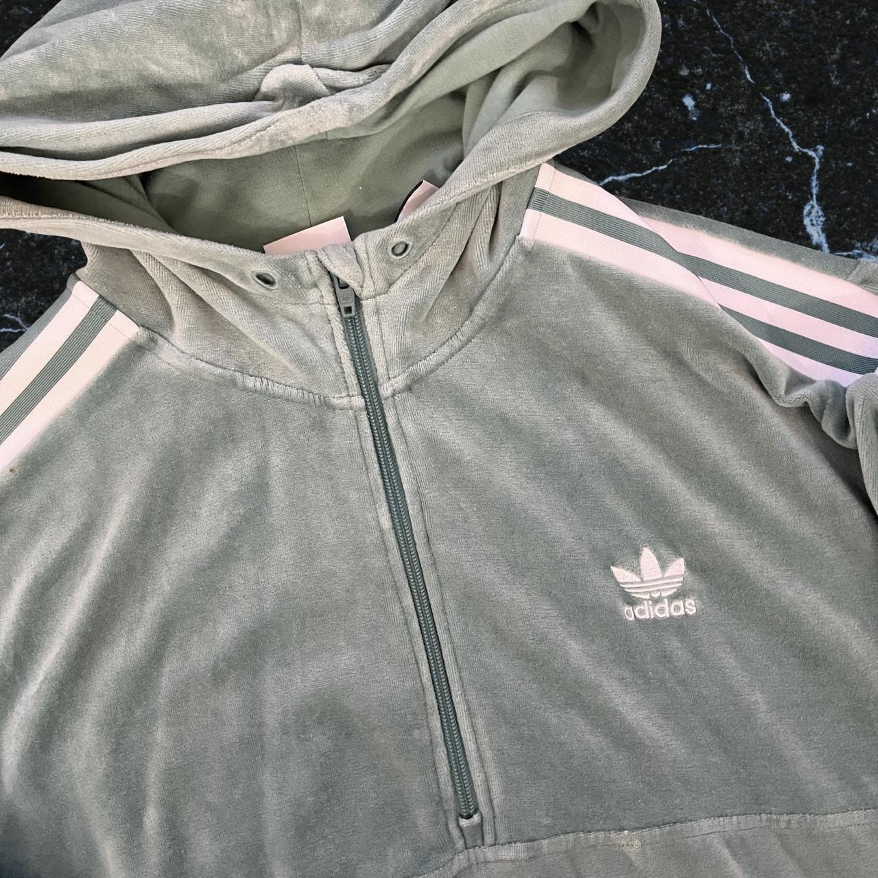 ◼️ Adidas Velour 3 Stripe Hoodie
