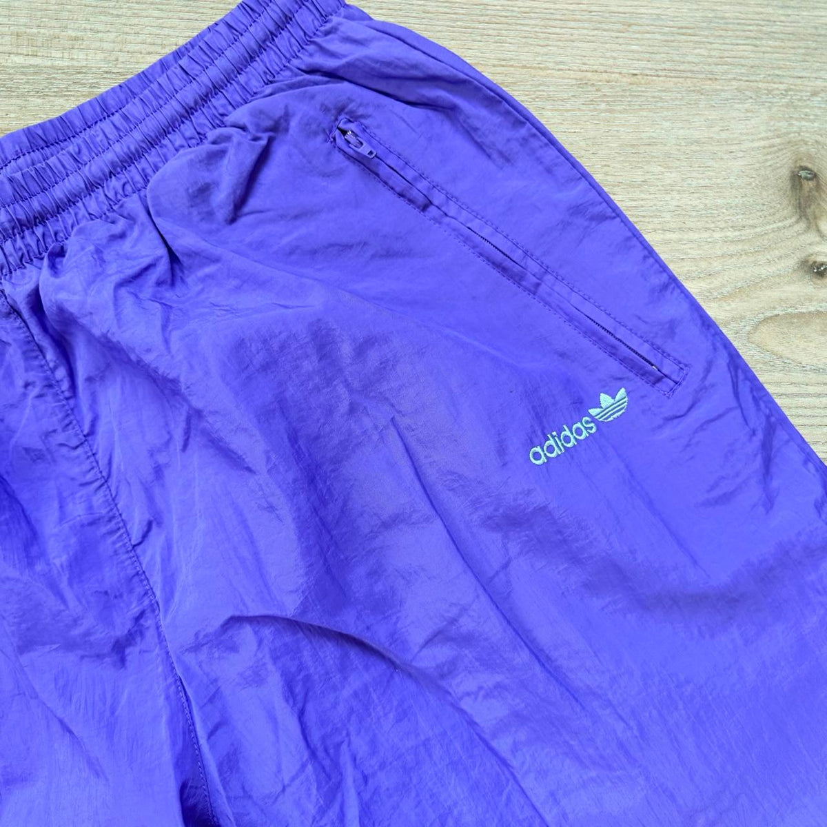 ◼️ Vintage Adidas Track Pants